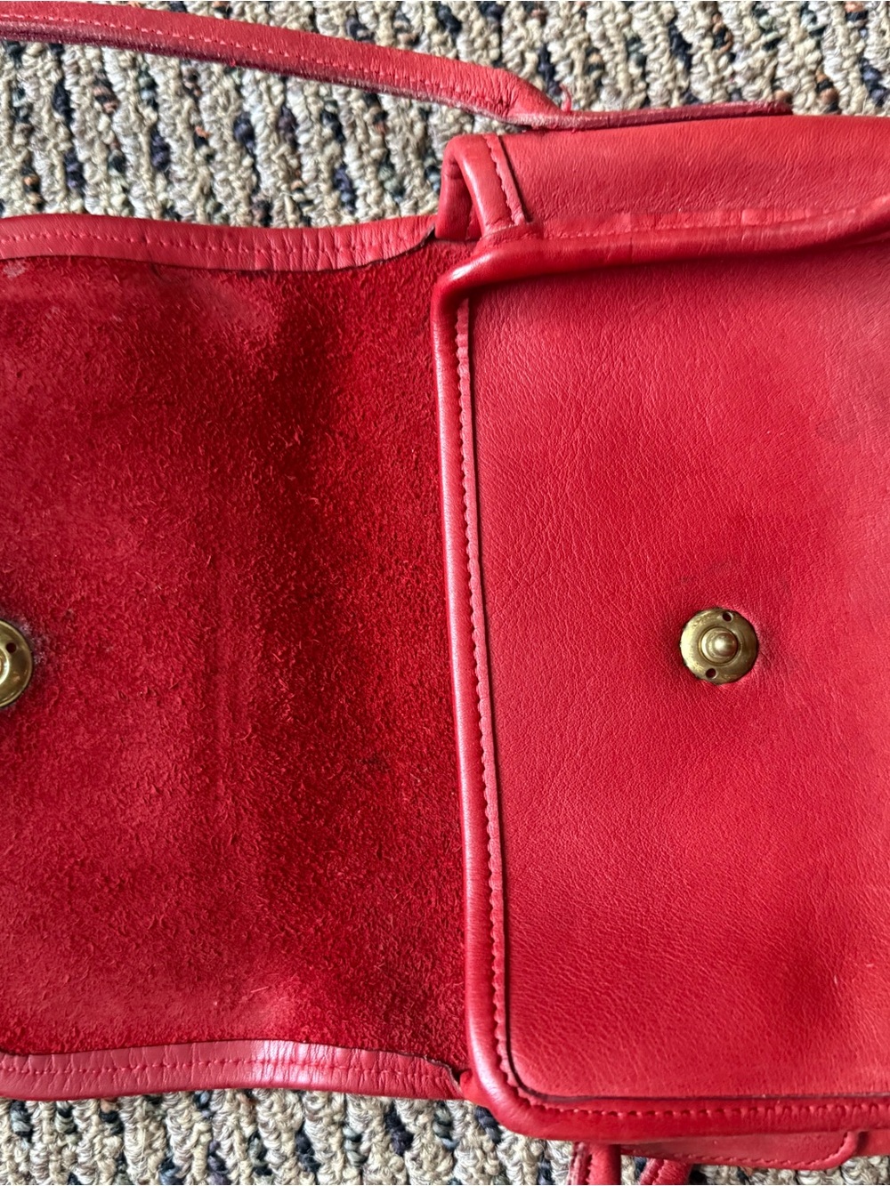 Vintage Coach Red Glovetanned Leather Flap Crossbody Bag USA Legacy Style - Picture 3 of 4